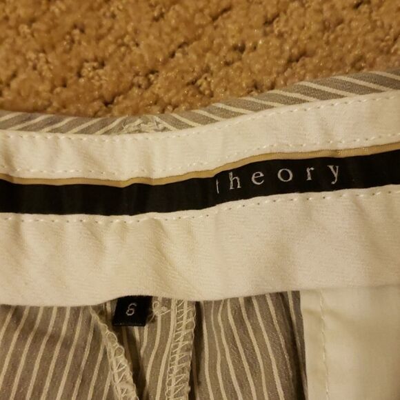 Theory Bermuda shorts striped size 6 - Picture 5 of 7